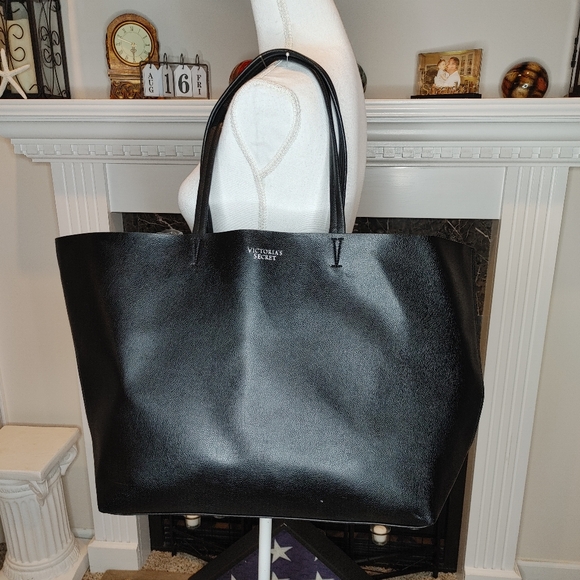 Victoria's Secret Handbags - VICTORIAS SECRET WEEKENDER TOTE 22"